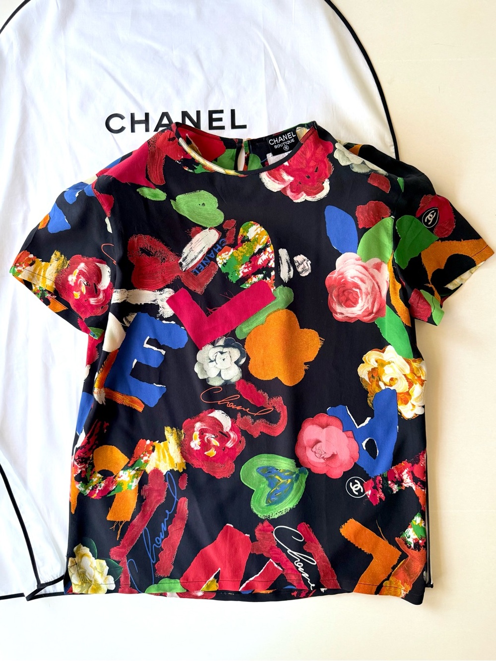 Chanel Vintage 1990s Iconic Spring 1992 Multicolor Black Silk T-Shirt 40 FR 8 US